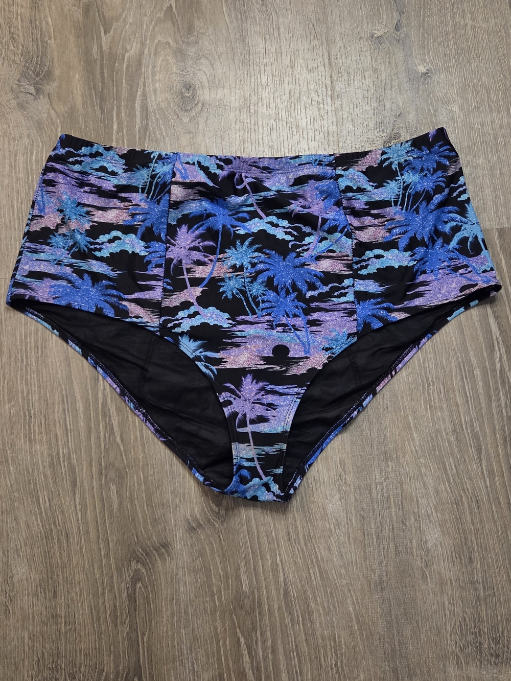 Torrid Tropical High-Rise Strappy Back Swim Bottom Size: 3 / 3X / 22–24